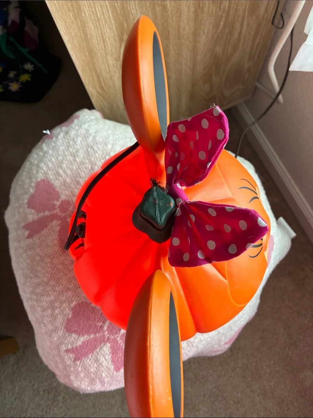 Disney Minnie Mouse pumpkin blow mold